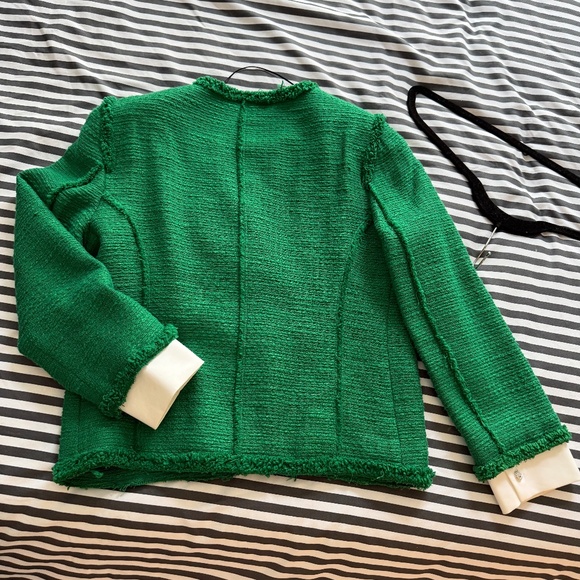 Blazer - Picture 5 of 5